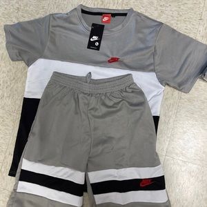 Grey and white Nike 3x men’s short set